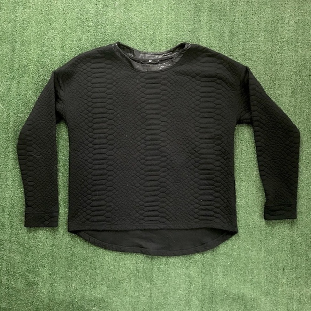 H&M Textured Black Sweater